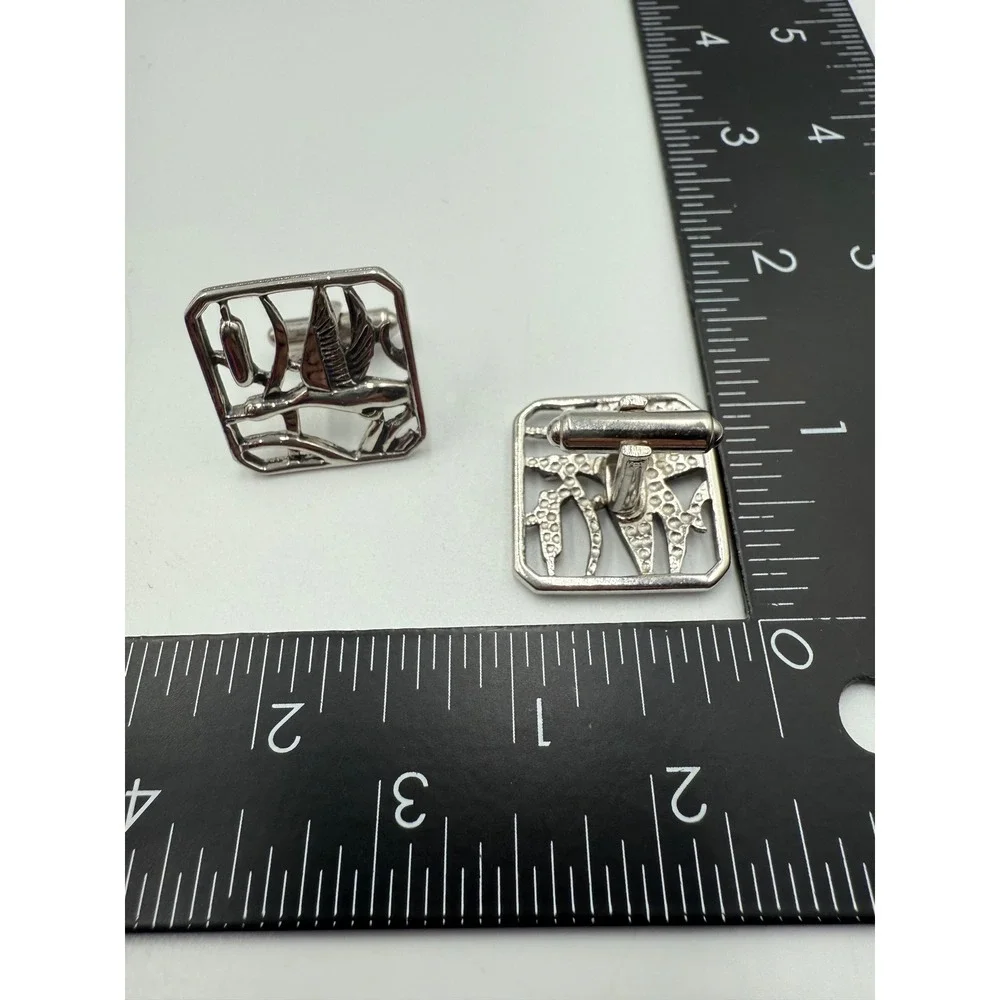 Vintage Silver Tone Mallard Duck Cattail Flying Bird Cufflinks‎ Nature Wildlife